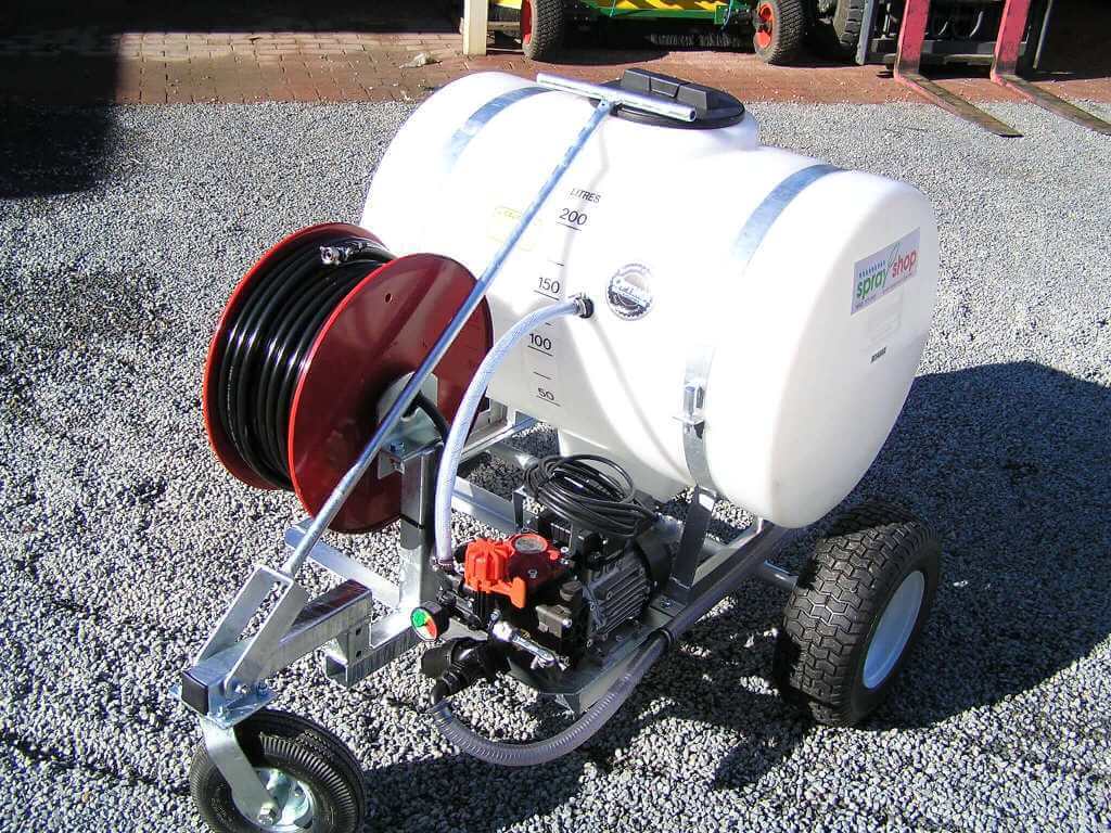 Purpose built 200 litre tank with 100metre hose reel with AR252 electric pump for Bowling Green maintenance