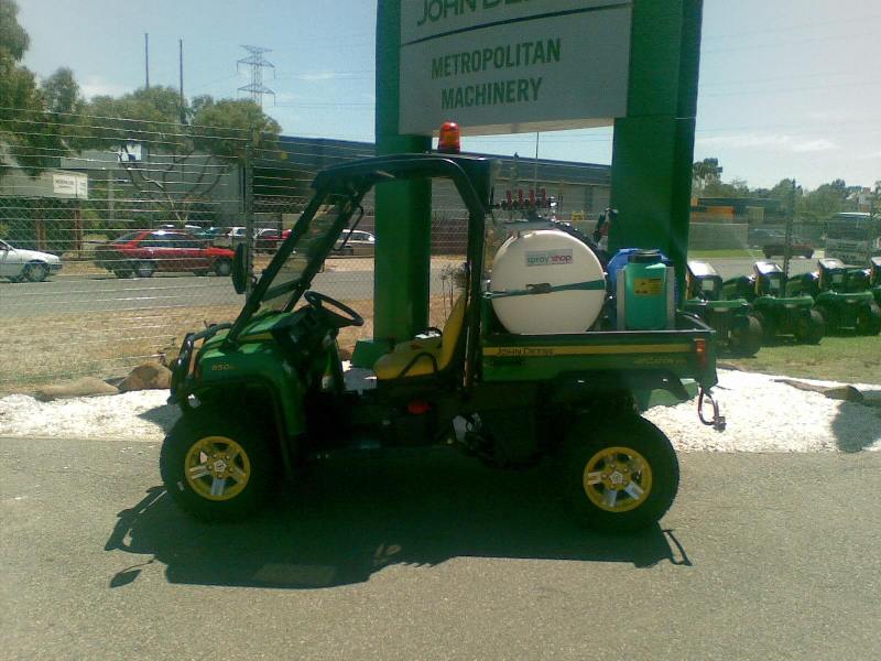 200-litre spray rig with John Deer Gator.