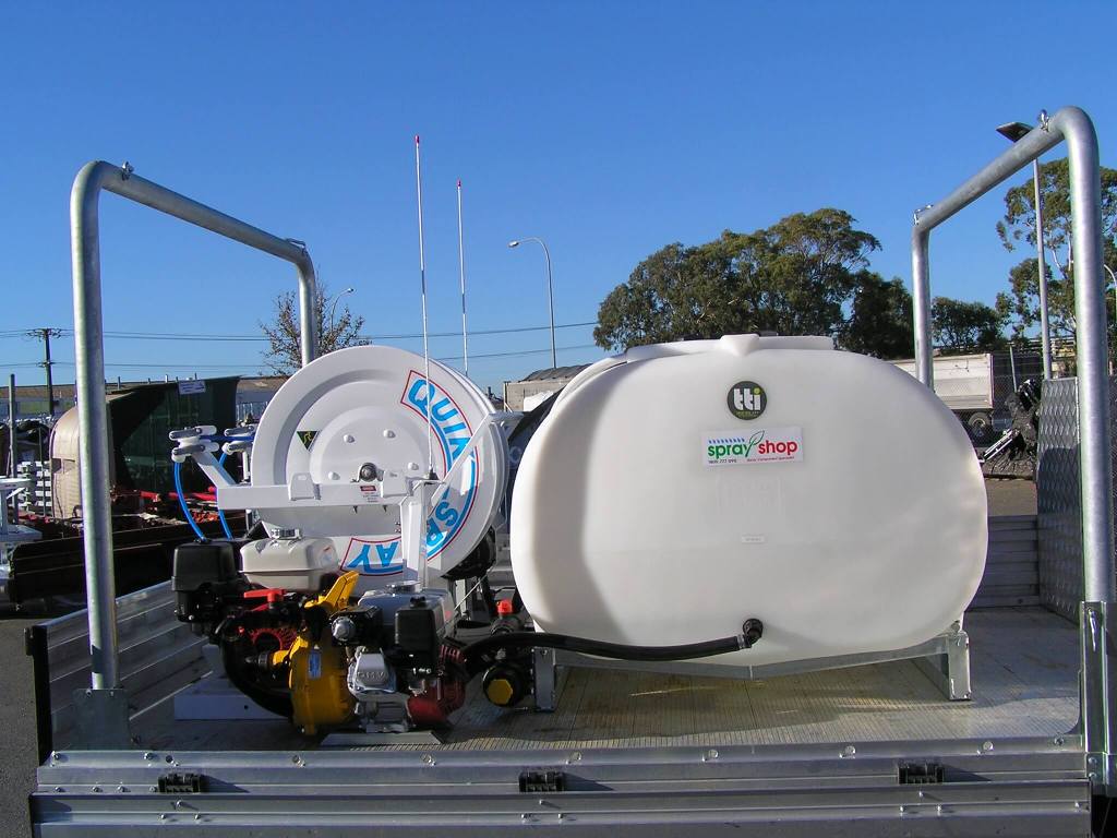 Truck-mounted 600-litre tank with dual quikspray reels, high capacity high-pressure product pump with single impeller fire fighting unit used by Electel Resources