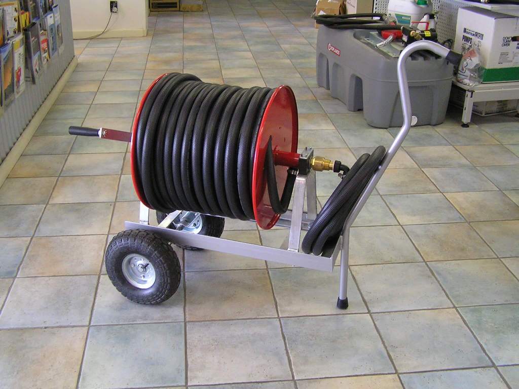 Moly Trolley bowling greensprayer, fitted out with AR2 electric pump and 30-metre hose reel