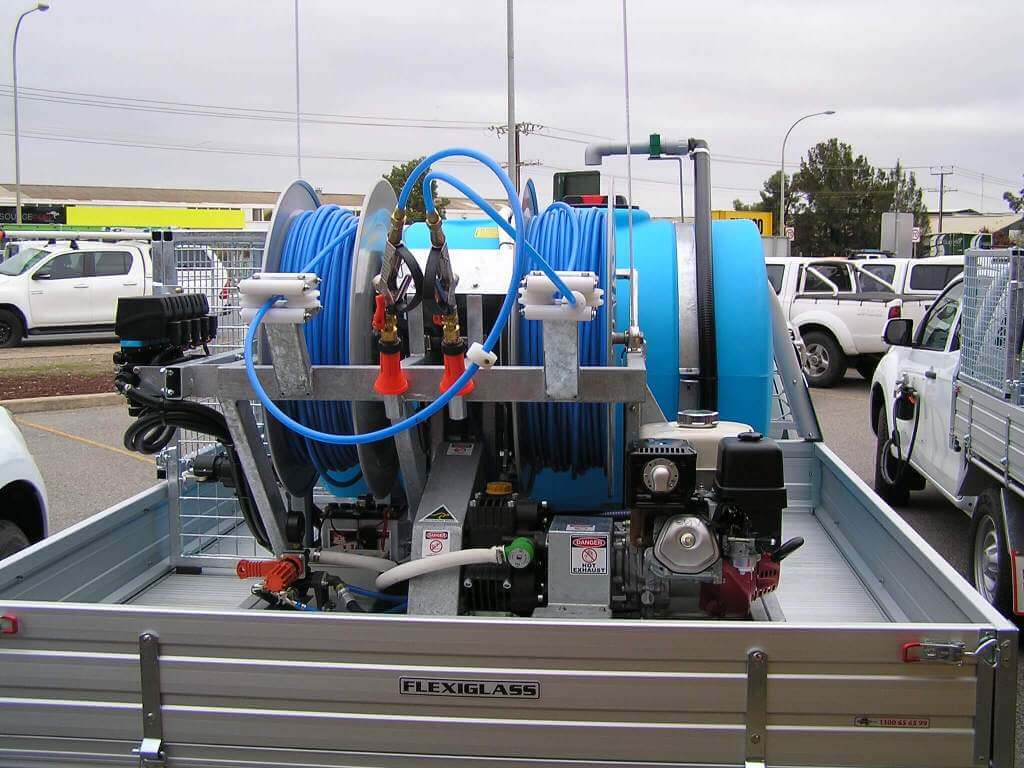 600litre twin reel quikspray chemical safety cage with 4metre boom spot spray gun and side jet gun